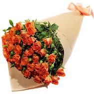 Bouquet of orange bush roses
