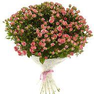 Bouquet of pink bush roses