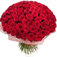 Bouquet of red roses 101