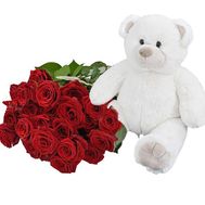 Bouquet of roses and teddy bear
