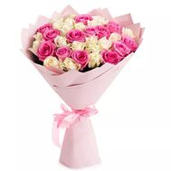 Bouquet of roses white and pink