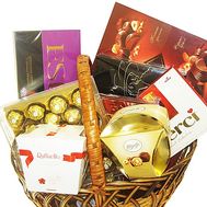 Gift basket with sweets to buy