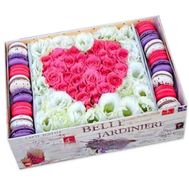 Gift of macaroons with flowers