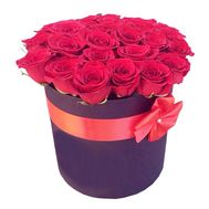 Roses in a hat box to buy