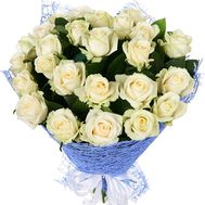25 white roses