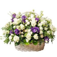 Excellent basket of roses and eustoma