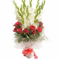 Bouquet of gladiolus and roses