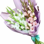 Unusual bouquet of gladioli