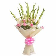 Roses and gladioli in one bouquet
