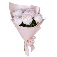 Bouquet of white peonies
