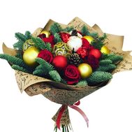 Новогодний букет из роз и игрушек
