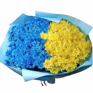 Bouquet in the colors of the flag of Ukraine