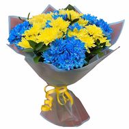 Bouquet with blue and yellow chrysanthemums