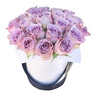 Box of 25 lilac roses