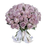 Original bouquet of lilac roses
