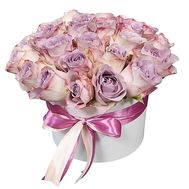 Memory Lane roses in a box