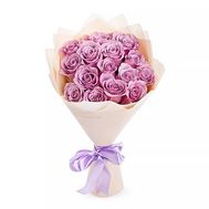 Lilac roses in a bouquet