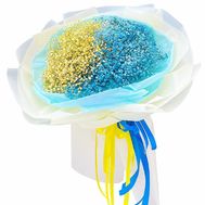 Yellow-blue flowers in a bouquet