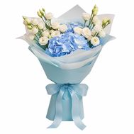 Bouquet of hydrangeas and eustomes