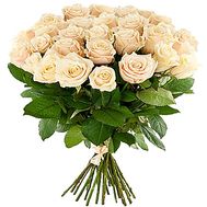 25 cream-colored roses
