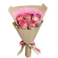 5 white roses