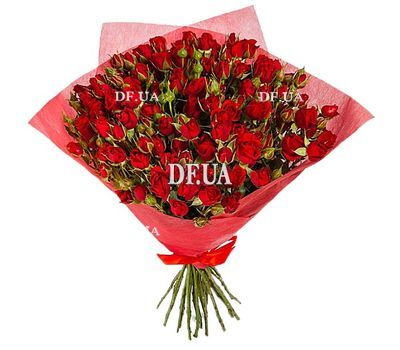 Bouquet of red bush roses