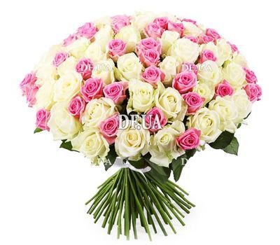 Luxurious bouquet of roses