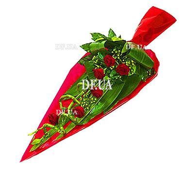 Вертикальный букет роз