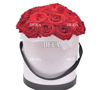 25 roses in a hat box