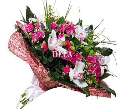 Bouquet of flowers to girlfriend
