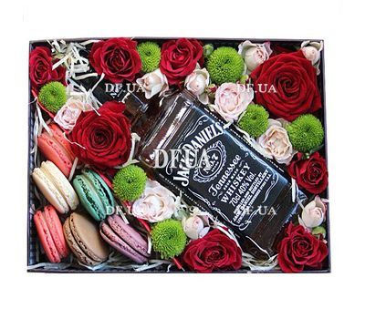 Jack Daniel`s flowers and whiskeys