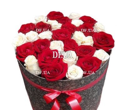 Composition of roses in a box