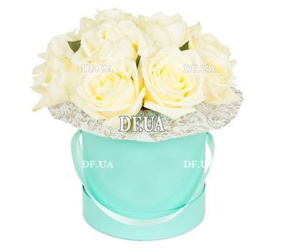 Round box with roses