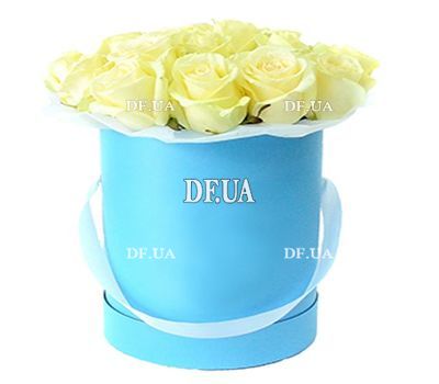 Roses in a round box
