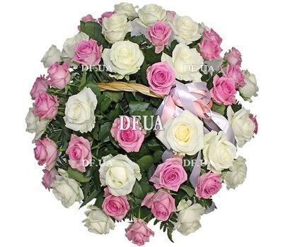 Нежная корзина из 35 роз
