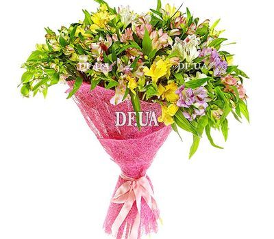 Chic bouquet of alstroemerias
