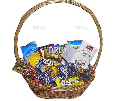 Sweets basket as a gift
