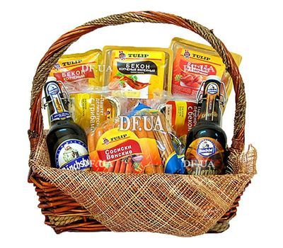 Gift basket with beer for men
