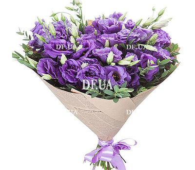 Bouquet of purple eust