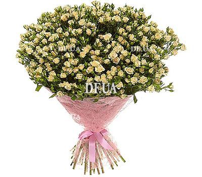 Large bouquet of creamy bush roses