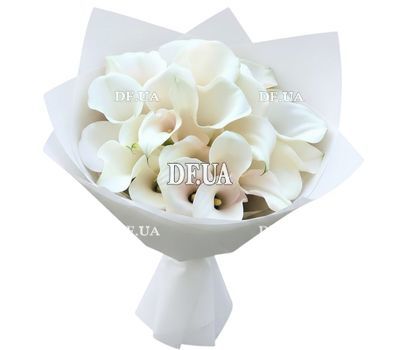 Bouquet of white callas