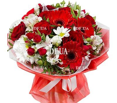 Red flowers in a bouquet