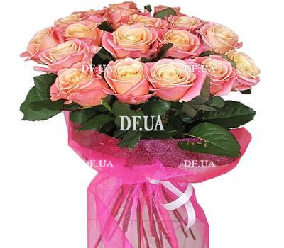 19 roses Miss Piggy