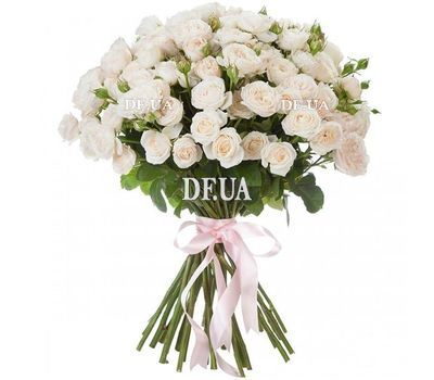 Bouquet of cream spray roses