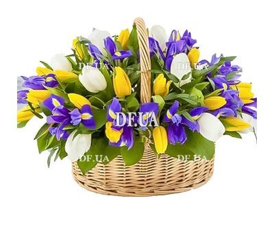 Корзина весенних цветов