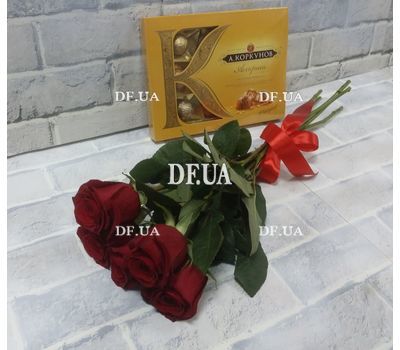 5 красных роз вид 5