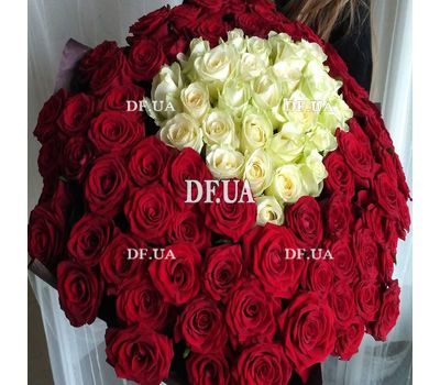 101 roses in the heart - view 2