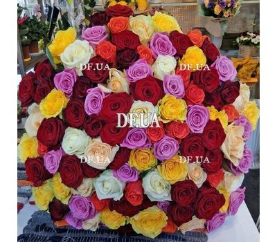 Large bouquet of roses - view 1