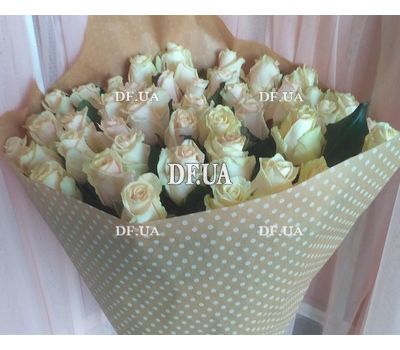 Bouquet 51 cream-colored roses - view 2