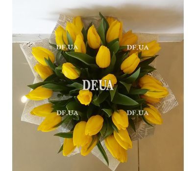 Bouquet of yellow tulips - view 1